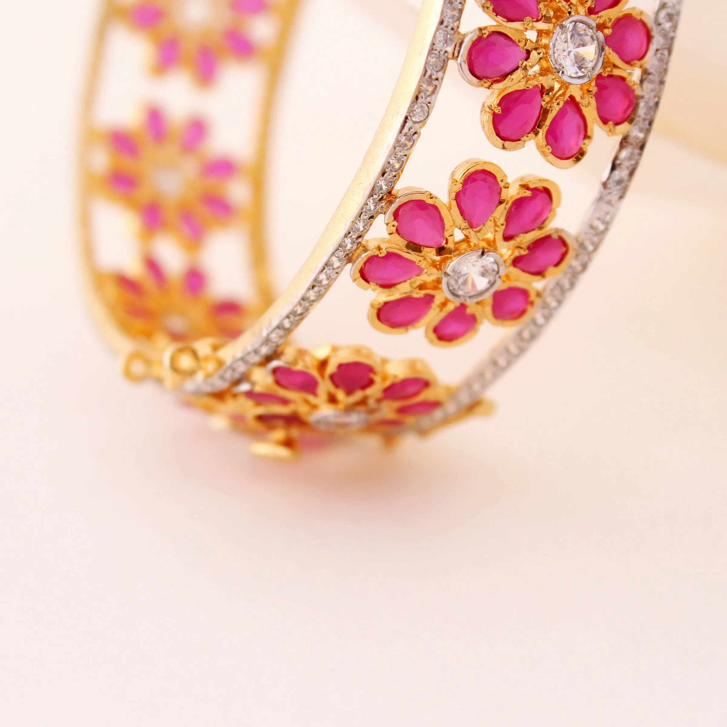 Bangle in Chetum and Zircons