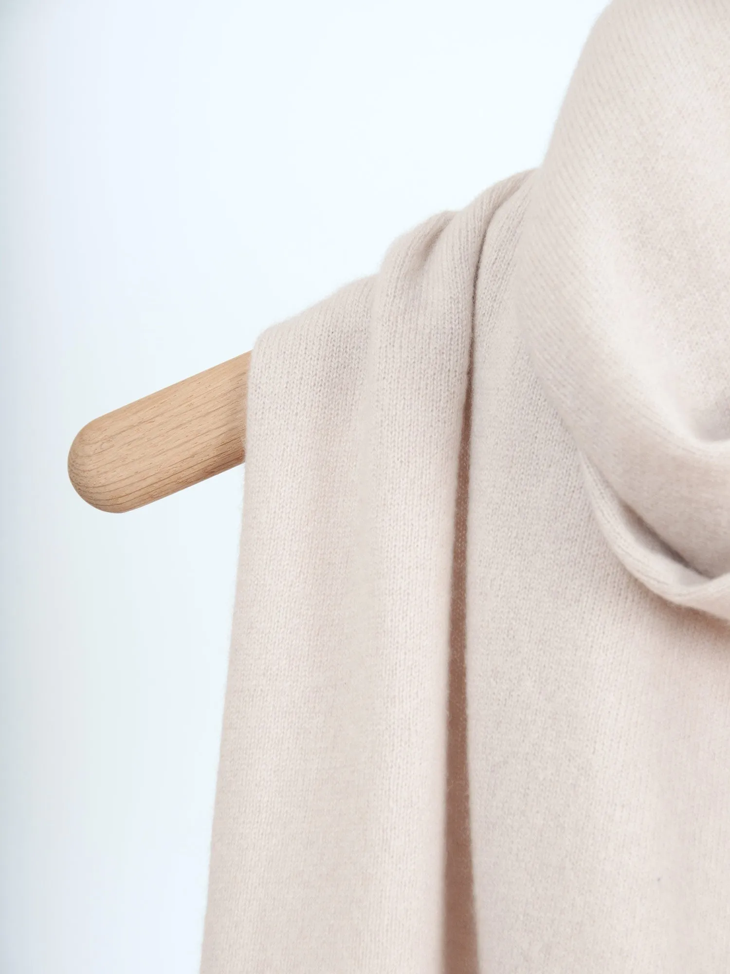 Cashmere scarf "Signature" - pearl