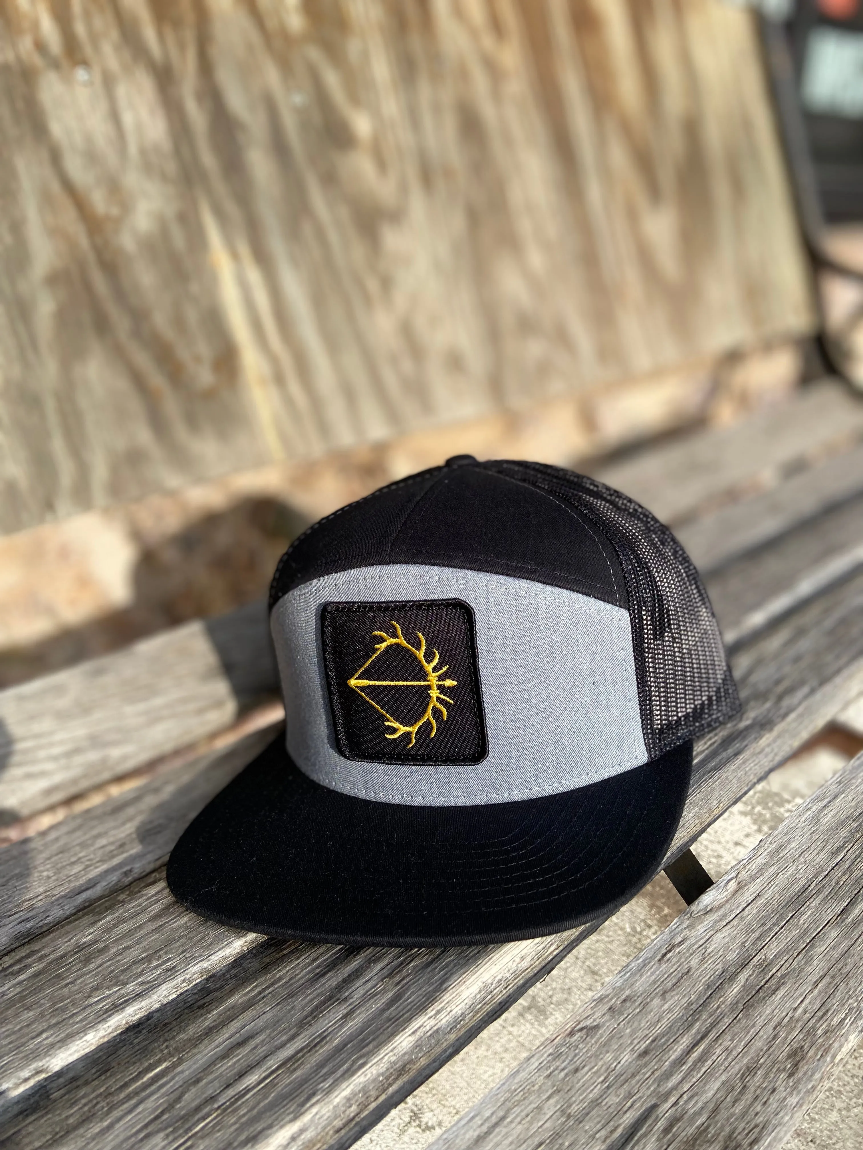 RICHARDSON FLAT BILL SNAPBACK • GREY / BLACK W/ LOGO PATCH